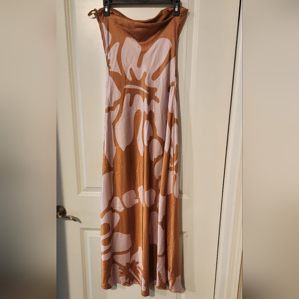 New Hutch Elegant Strapless Column Satin Brown and Pink Floral Dress - Picture 5 of 6